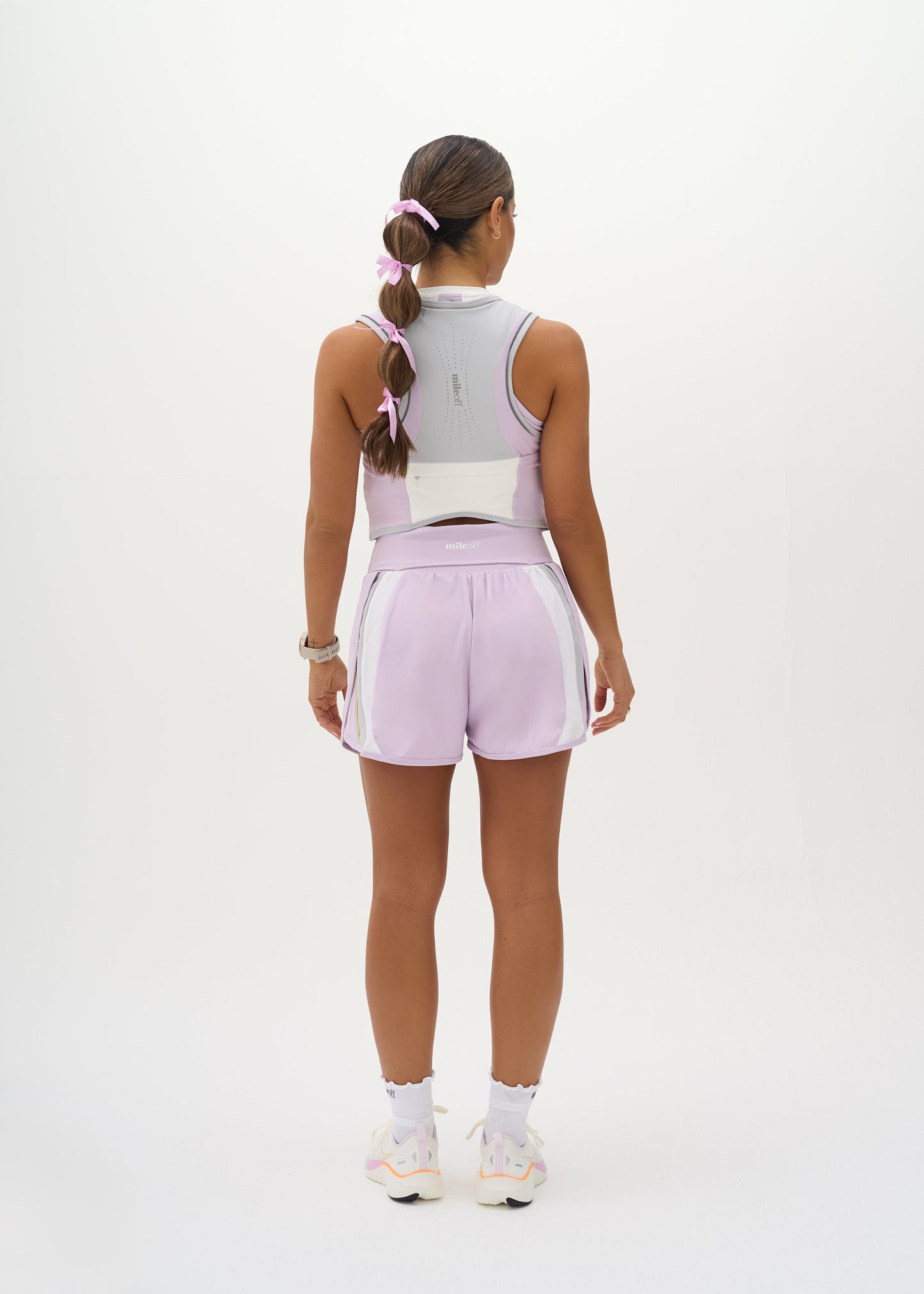 Lilac_hydration_run_vest_phone_pocket